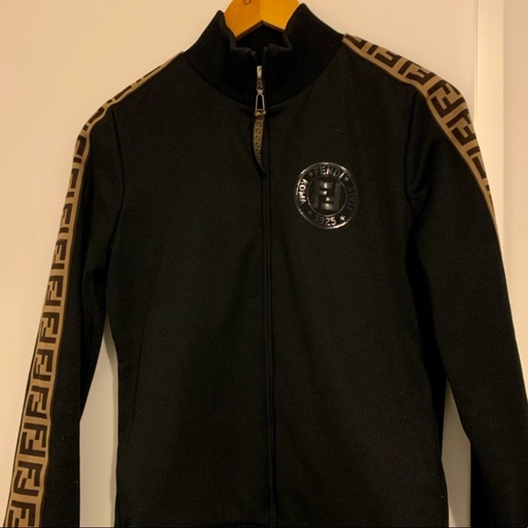 Fendi jacket Size M/L - Picture 2 of 2
